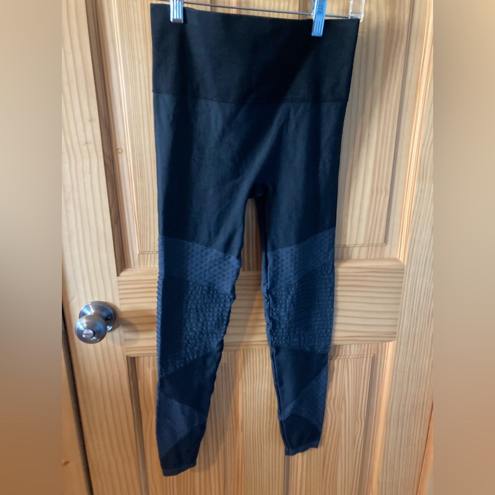 Spanx moto leggings size M